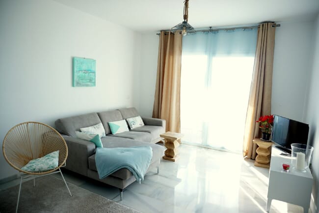 Moderno apartamento en la primera linia de la playa, Mijas Costa, Costa del Sol, España