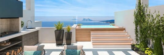 Townhouses with a beautiful view of the Rock of Gibraltar, Bahia de las Rocas