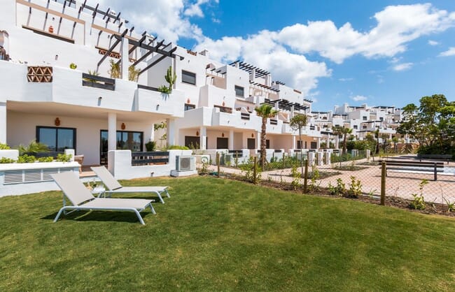 Nowoczesne mieszkania w La Resina Golf, Estepona, Costa del Sol, Hiszpania