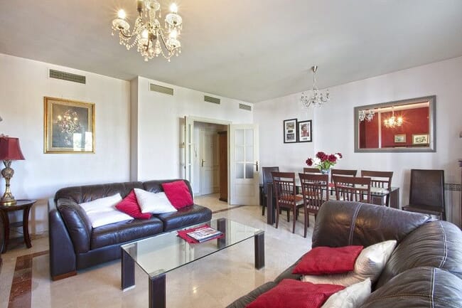Fantastic 3 bed apartment in the heart of Nueva Andalucia, Costa del Sol, Spain