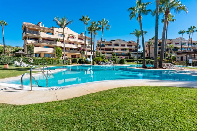 Luksusowy apartament w Costalita del Mar, Estepona, Costa del Sol, Hiszpania