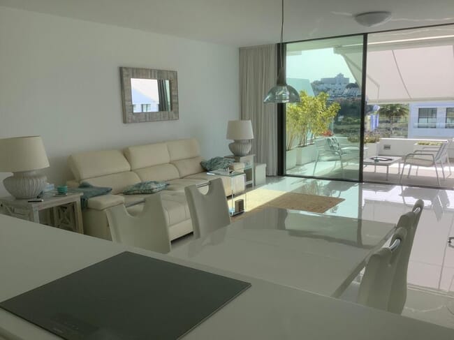 Nowoczesny apartament w pięknym osiedlu Cataleya, Estepona