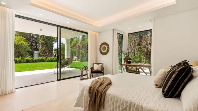Stylish villa in unique location, El Paraíso, Estepona
