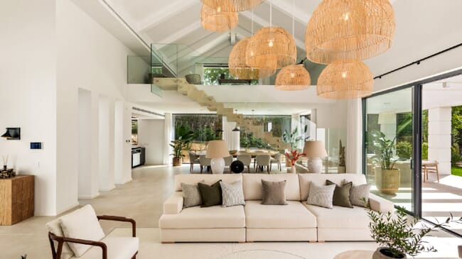 Stylish villa in unique location, El Paraíso, Estepona