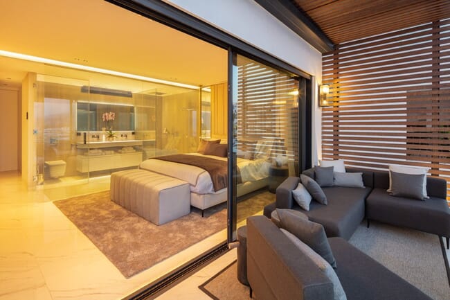 Luksusowy apartament z 3 sypialniami w Puerto Banus, Marbella, Costa del Sol, Hiszpania