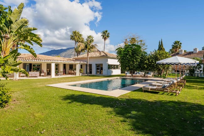 Ekskluzywna willa typu bungalow w La Cerquilla, Nueva Andalucia
