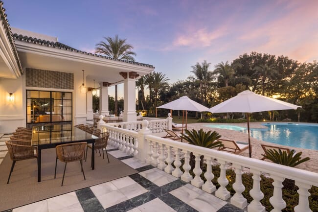 Elegancka willa w stylu andaluzyjskiego pałacu, Marbella