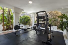Elegancka willa w stylu andaluzyjskiego pałacu, Marbella