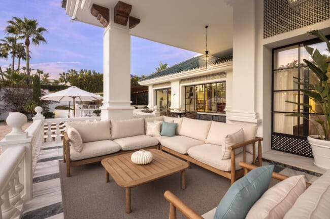 Elegancka willa w stylu andaluzyjskiego pałacu, Marbella