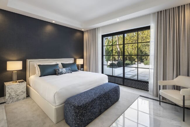 Elegancka willa w stylu andaluzyjskiego pałacu, Marbella