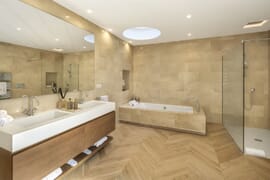 Elegancka willa w stylu andaluzyjskiego pałacu, Marbella