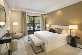 Elegancka willa w stylu andaluzyjskiego pałacu, Marbella