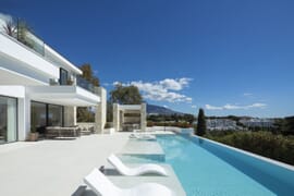 Villa de alta gama recién terminada en La Quinta, Benahavís