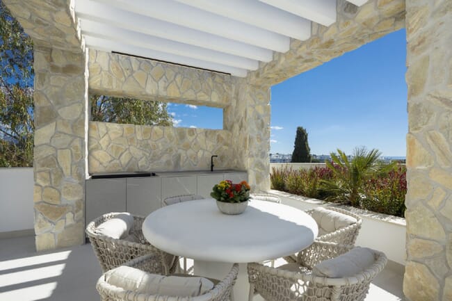 Villa de alta gama recién terminada en La Quinta, Benahavís