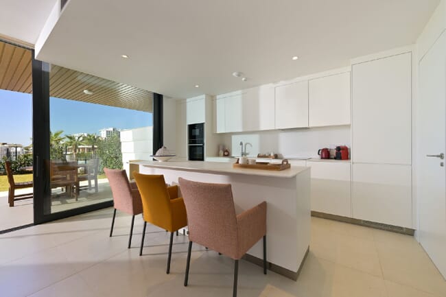 Moderno apartamento con 3 dormitorio en la prestigiosa zona de El Higuerón West, Fuengirola, Costa del Sol