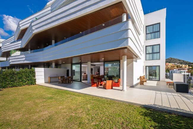 Moderno apartamento con 3 dormitorio en la prestigiosa zona de El Higuerón West, Fuengirola, Costa del Sol