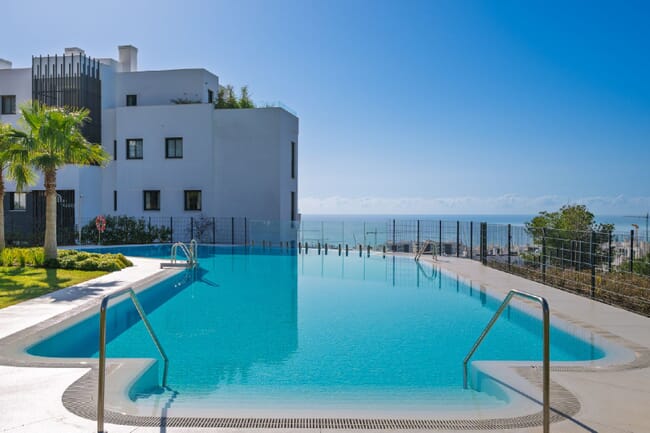 Moderno apartamento con 3 dormitorio en la prestigiosa zona de El Higuerón West, Fuengirola, Costa del Sol