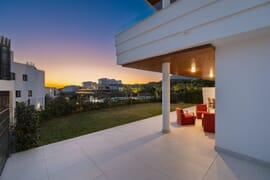 Moderno apartamento con 3 dormitorio en la prestigiosa zona de El Higuerón West, Fuengirola, Costa del Sol