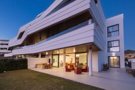 Moderno apartamento con 3 dormitorio en la prestigiosa zona de El Higuerón West, Fuengirola, Costa del Sol