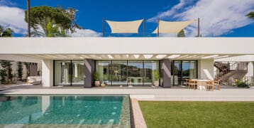Outstanding frontline golf villa in Nueva Andalucía, Marbella