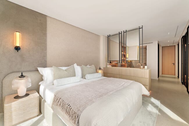 Outstanding frontline golf villa in Nueva Andalucía, Marbella