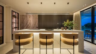 Outstanding frontline golf villa in Nueva Andalucía, Marbella