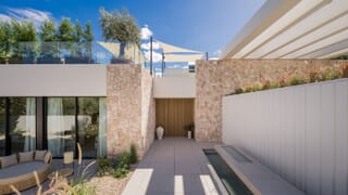 Outstanding frontline golf villa in Nueva Andalucía, Marbella
