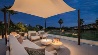 Outstanding frontline golf villa in Nueva Andalucía, Marbella